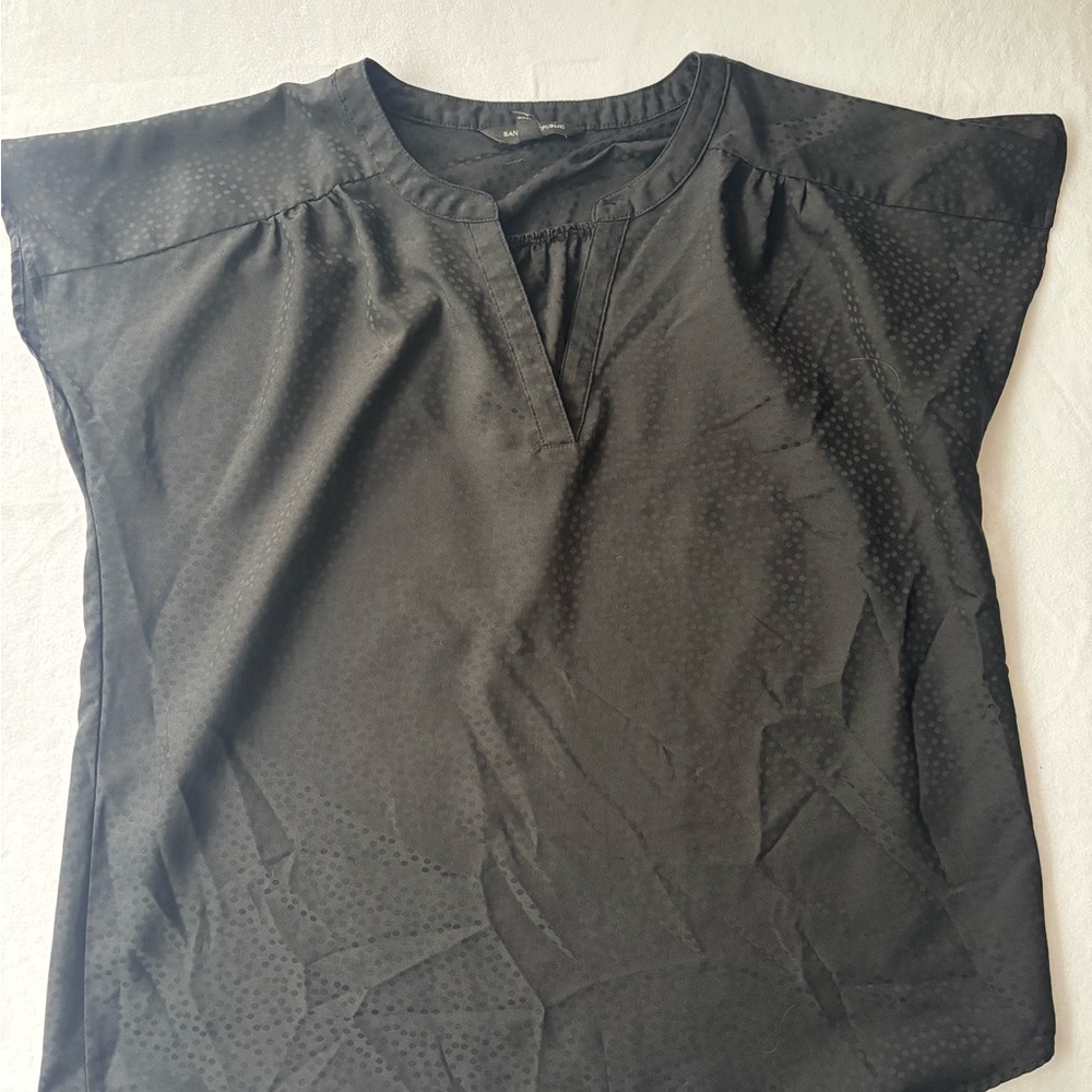Banana Republic Black Blouse with Subtle Pattern size M